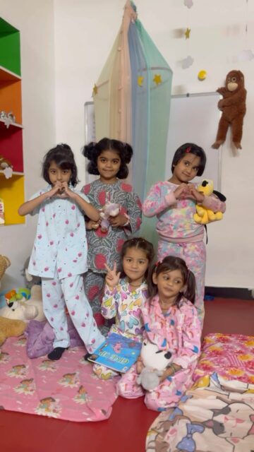 Just a group of happy little besties making the sweetest memories together. 🌙🧸
.
.
.
#PyjamaParty #ElemenopyPreschool #PreschoolFun #LittleFriends #childhoodmemories
